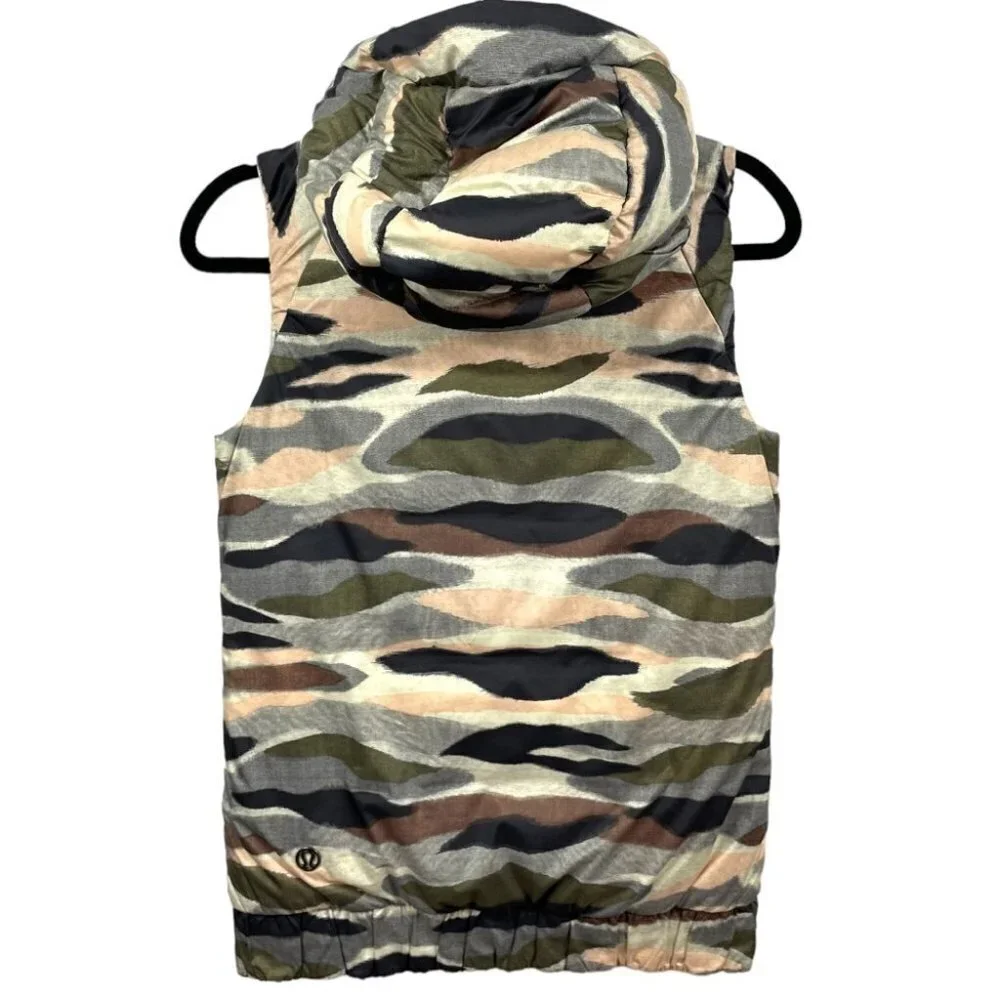 LULULEMON Reversible Fluffiest Down Vest in Coast Camo Butter/Cashew Size S